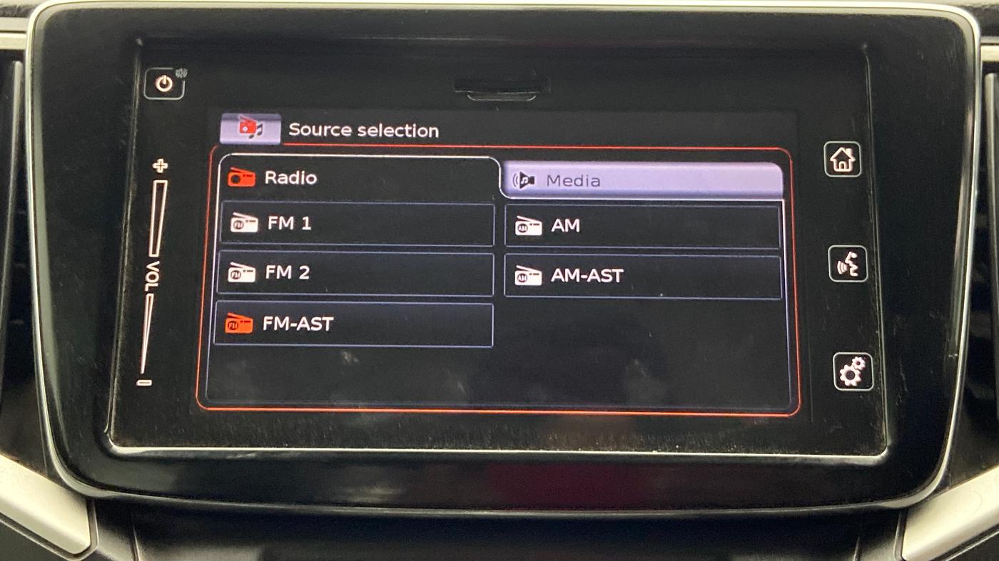 2016 Maruti Baleno ALPHA 1.2 K12, Petrol, Manual, 17,625 km, Infotainment System