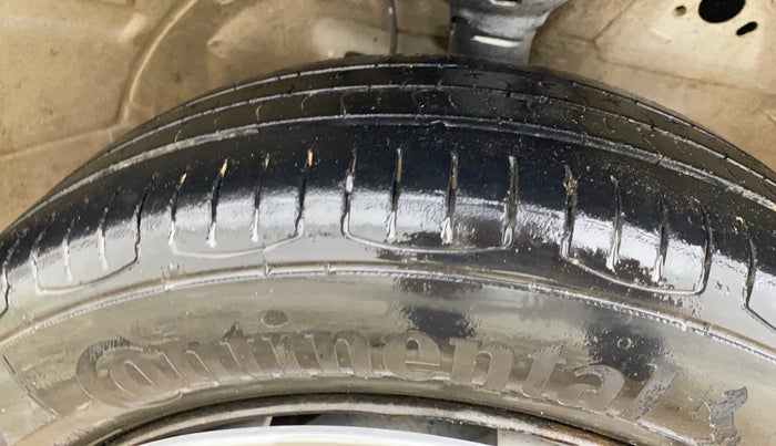 2014 Maruti Wagon R 1.0 VXI, CNG, Manual, 69,071 km, Right Front Tyre Tread