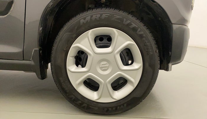 2020 Maruti S PRESSO VXI PLUS AMT, Petrol, Automatic, 6,197 km, Right Front Wheel
