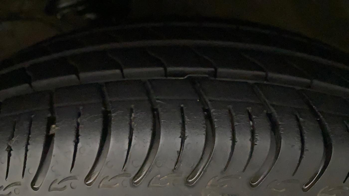 2020 Maruti S PRESSO VXI PLUS AMT, Petrol, Automatic, 6,197 km, Right Rear Tyre Tread