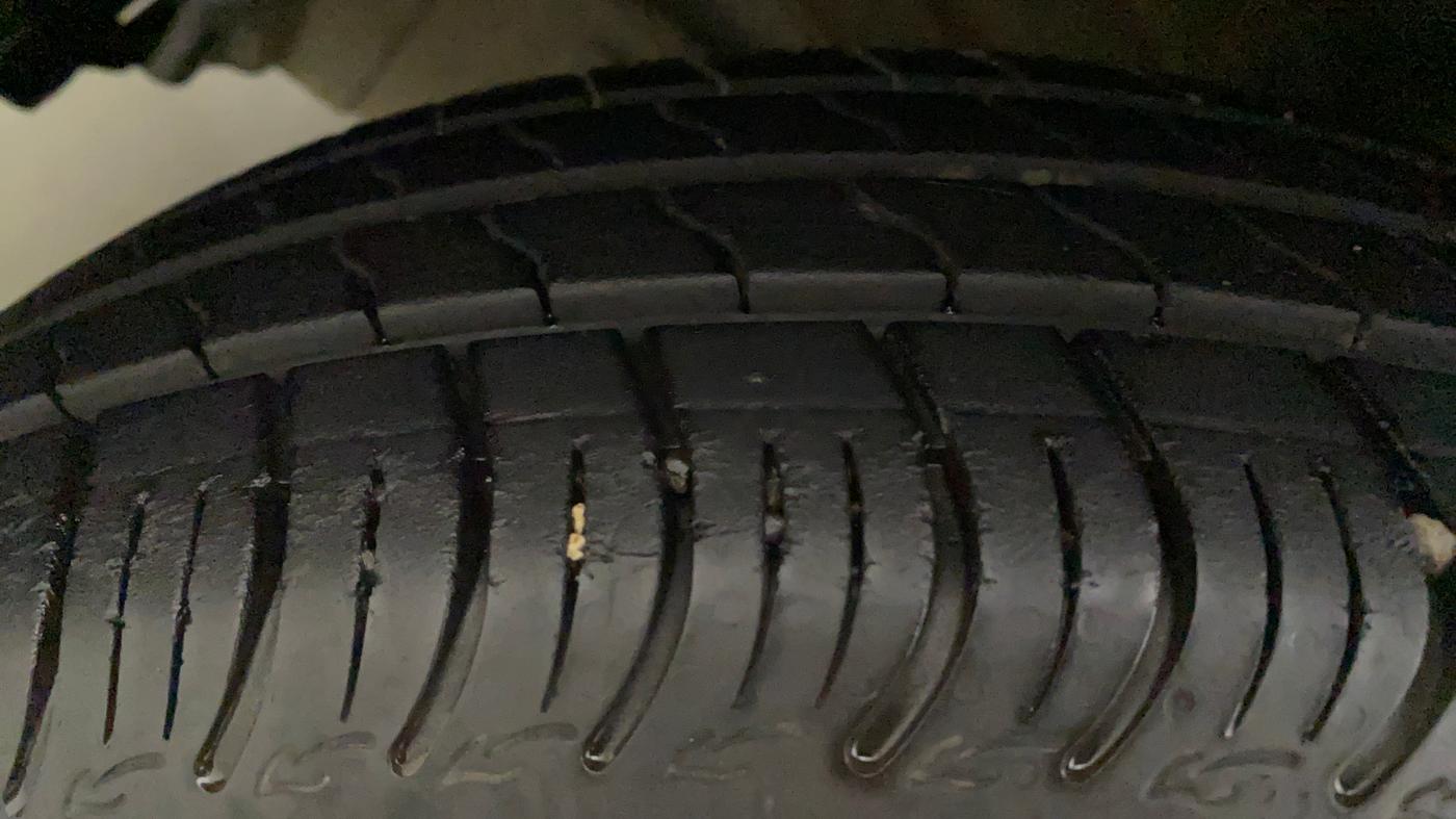 2020 Maruti S PRESSO VXI PLUS AMT, Petrol, Automatic, 6,197 km, Left Front Tyre Tread