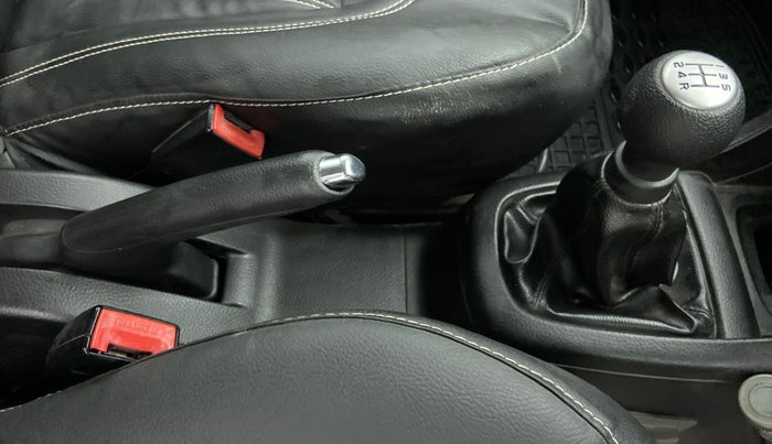 2015 Maruti Swift VDI ABS, Diesel, Manual, 1,07,229 km, Gear Lever