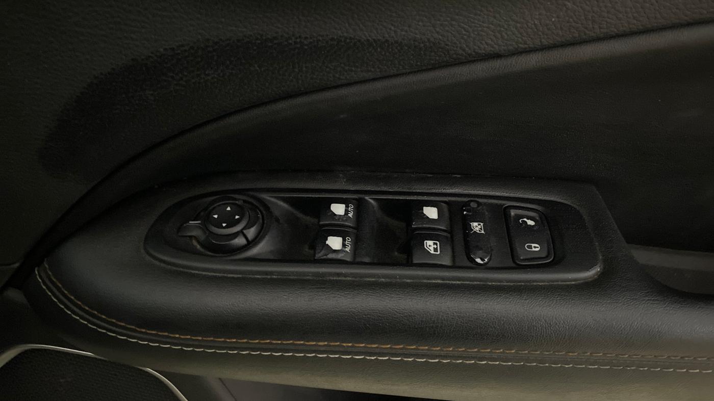 2018 Jeep Compass SPORT 1.4 PETROL, Petrol, Manual, 36,996 km, Driver Side Door Panels Control