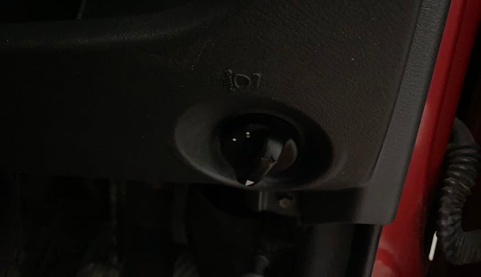 2016 Datsun Redi Go S, Petrol, Manual, 32,942 km, Dashboard - Headlight height adjustment not working