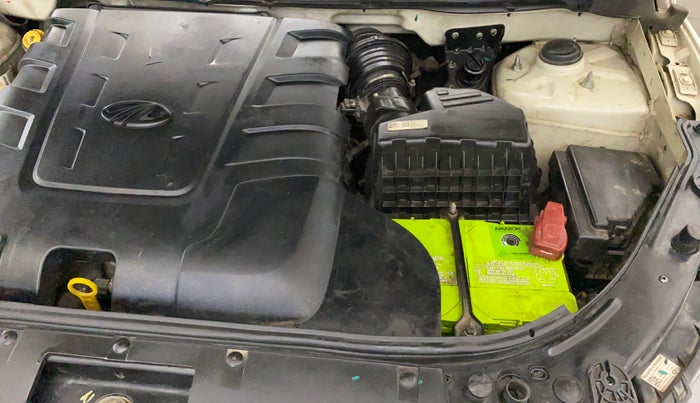 2021 Mahindra XUV500 W7, Diesel, Manual, 93,592 km, Engine View - Left