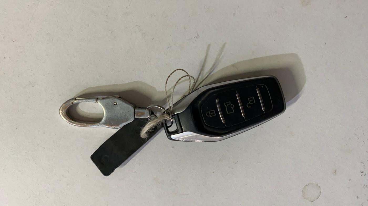2021 Mahindra XUV500 W7, Diesel, Manual, 93,552 km, Key Close Up