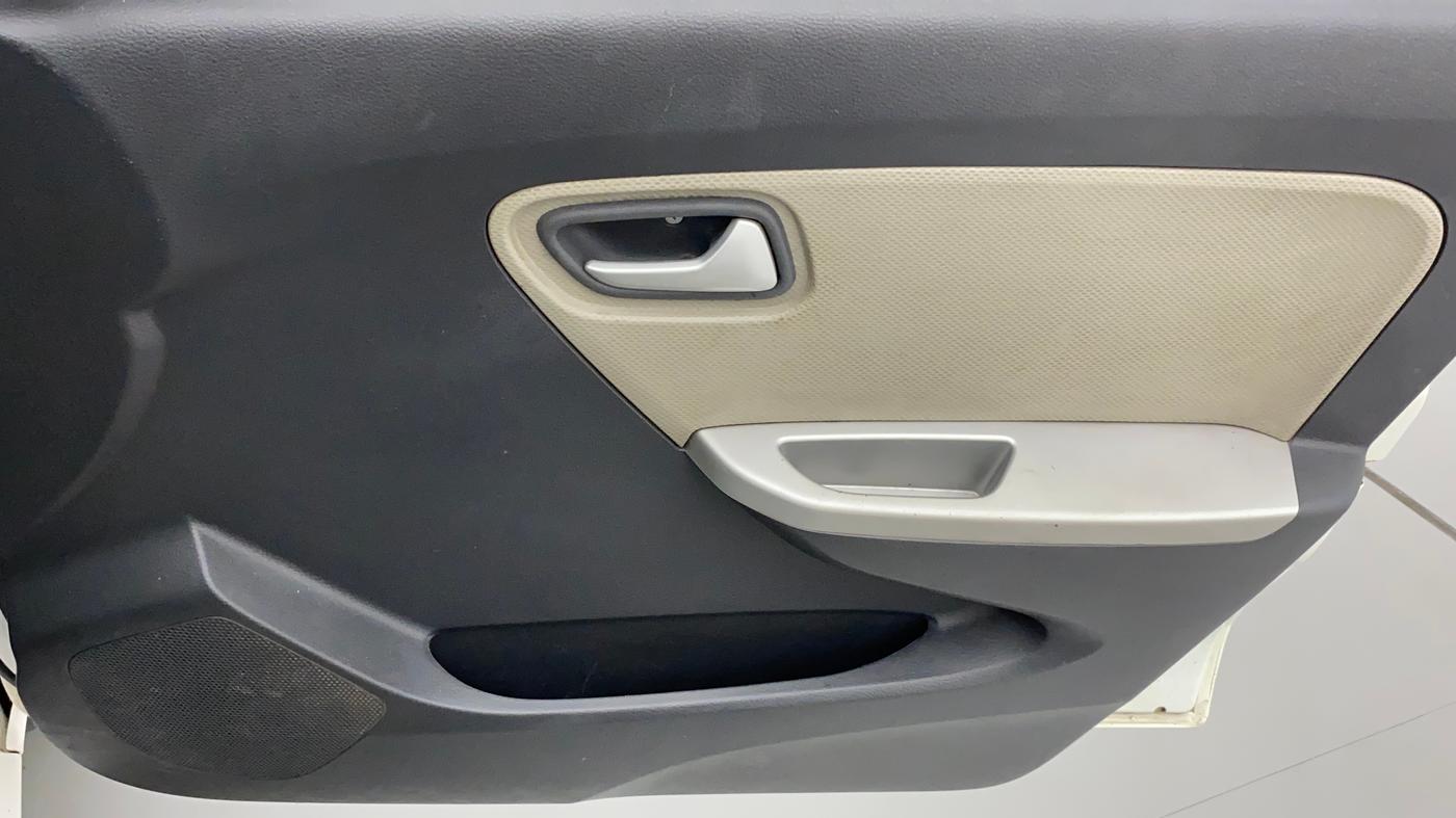2017 Maruti Alto K10 VXI (O) AMT, Petrol, Automatic, 73,289 km, Driver Side Door Panels Control