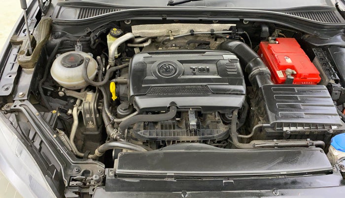 2016 Skoda Superb L&K 1.8 TSI AT, Petrol, Automatic, 70,037 km, Engine View - Right