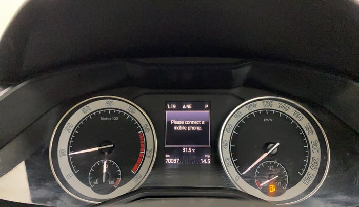 2016 Skoda Superb L&K 1.8 TSI AT, Petrol, Automatic, 70,037 km, Odometer Image