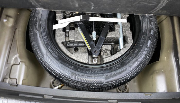 2016 Skoda Superb L&K 1.8 TSI AT, Petrol, Automatic, 70,037 km, Spare Tyre