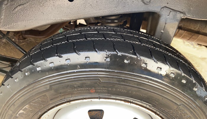 2020 Maruti Eeco 5 STR WITH A/C+HTR, Petrol, Manual, 65,614 km, Left Rear Tyre Tread