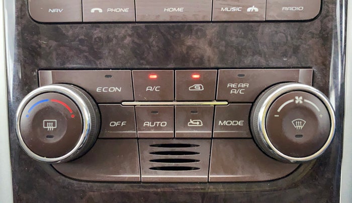 2015 Mahindra XUV500 W8 FWD, Diesel, Manual, 43,416 km, Automatic Climate Control
