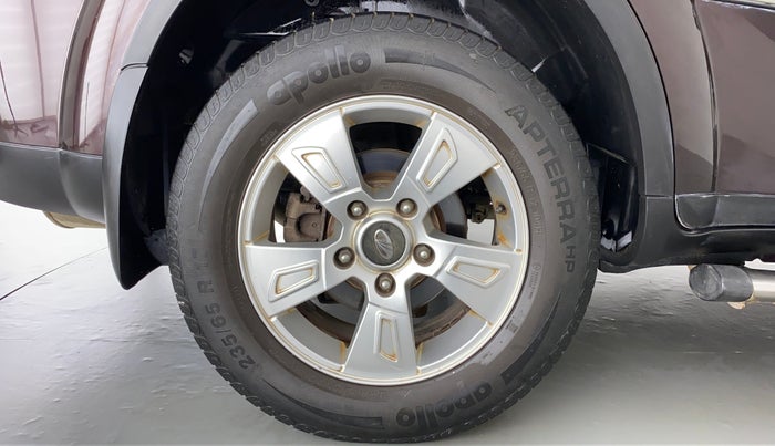 2015 Mahindra XUV500 W8 FWD, Diesel, Manual, 43,416 km, Right Rear Wheel