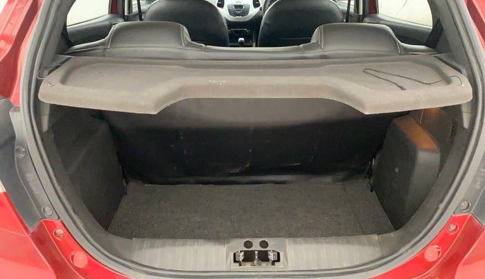 2017 Ford New Figo TITANIUM 1.2 PETROL MT, Petrol, Manual, 34,264 km, Boot Inside