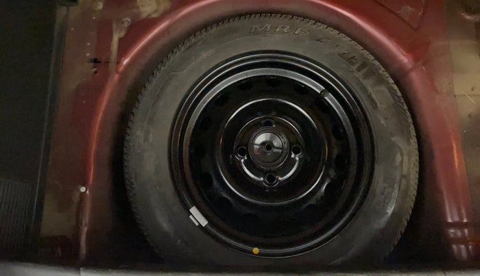 2017 Ford New Figo TITANIUM 1.2 PETROL MT, Petrol, Manual, 34,264 km, Spare Tyre