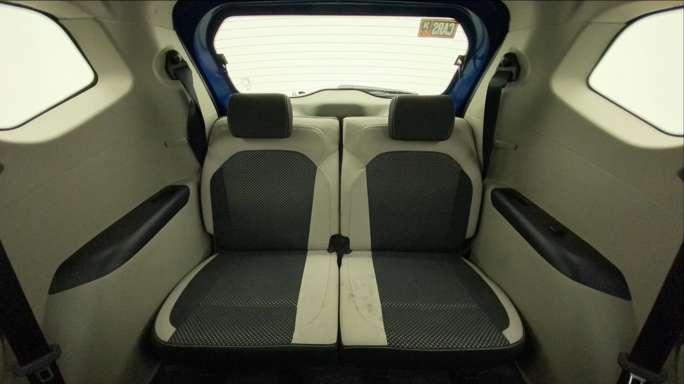 2021 Renault TRIBER RXZ AMT, Petrol, Automatic, 13,303 km, Third Seat Row ( optional )