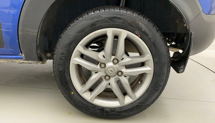 2021 Renault TRIBER RXZ AMT, Petrol, Automatic, 13,303 km, Left Rear Wheel