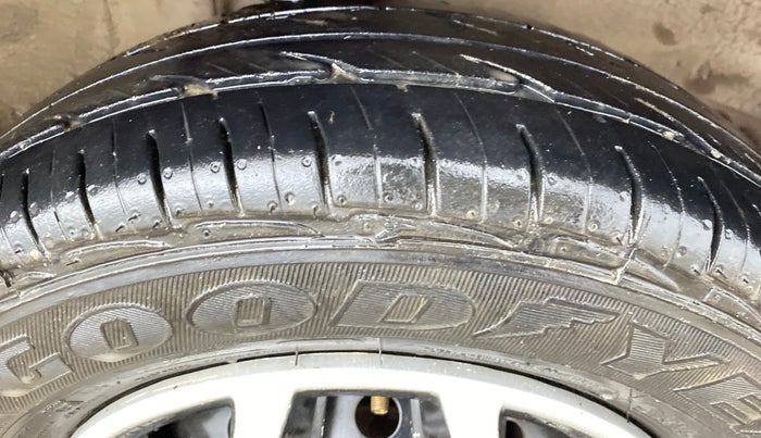 2015 Maruti Alto 800 VXI, Petrol, Manual, 51,074 km, Right Front Tyre Tread