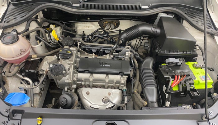 2017 Volkswagen Polo COMFORTLINE 1.2L, Petrol, Manual, 24,981 km, Engine View