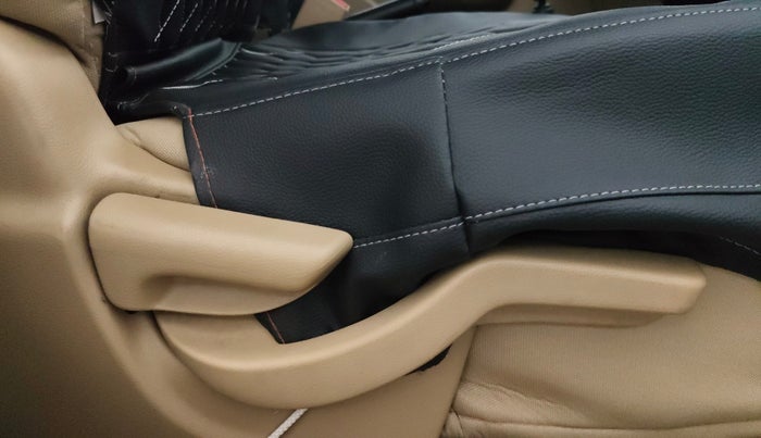 2014 Honda Amaze 1.5L I-DTEC S, Diesel, Manual, 76,215 km, Driver Side Adjustment Panel