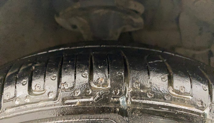 2014 Hyundai Eon 1.0 MAGNA +, Petrol, Manual, 52,140 km, Right Front Tyre Tread