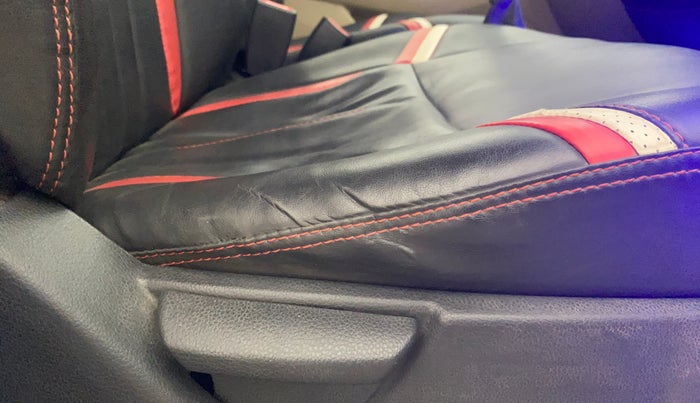 2014 Hyundai Eon 1.0 MAGNA +, Petrol, Manual, 52,140 km, Driver Side Adjustment Panel