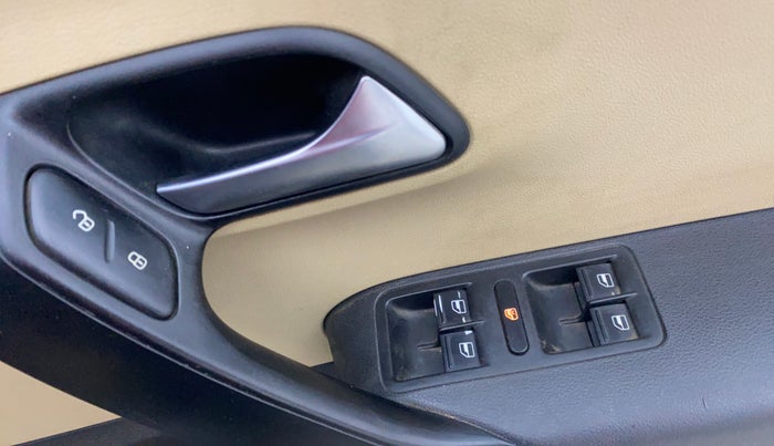 2017 Volkswagen Ameo HIGHLINE1.5L, Diesel, Manual, 1,30,721 km, Driver Side Door Panels Control