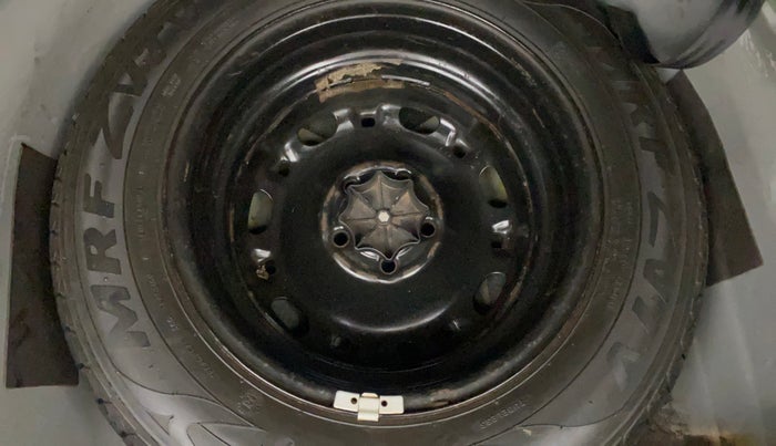 2017 Volkswagen Ameo HIGHLINE1.5L, Diesel, Manual, 1,30,721 km, Spare Tyre