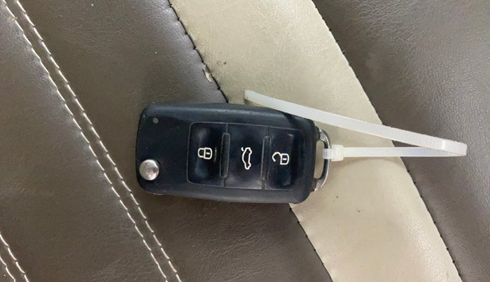 2017 Volkswagen Ameo HIGHLINE1.5L, Diesel, Manual, 1,30,721 km, Key Close Up