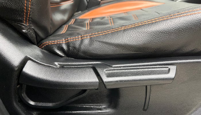 2022 Hyundai VENUE S+ 1.2, Petrol, Manual, 17,472 km, Driver Side Adjustment Panel