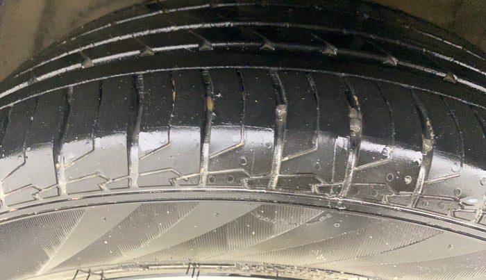 2025 KIA SYROS HTX Plus (O) 1.0 Turbo 7DCT, Petrol, Automatic, 8,832 km, Left Front Tyre Tread