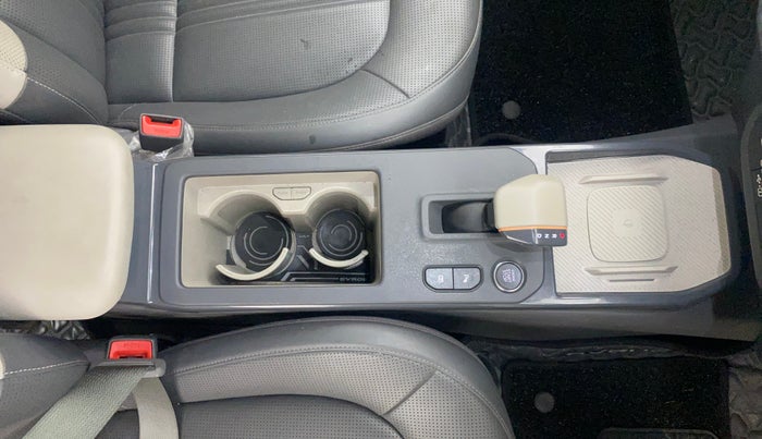 2025 KIA SYROS HTX Plus (O) 1.0 Turbo 7DCT, Petrol, Automatic, 8,832 km, Gear Lever