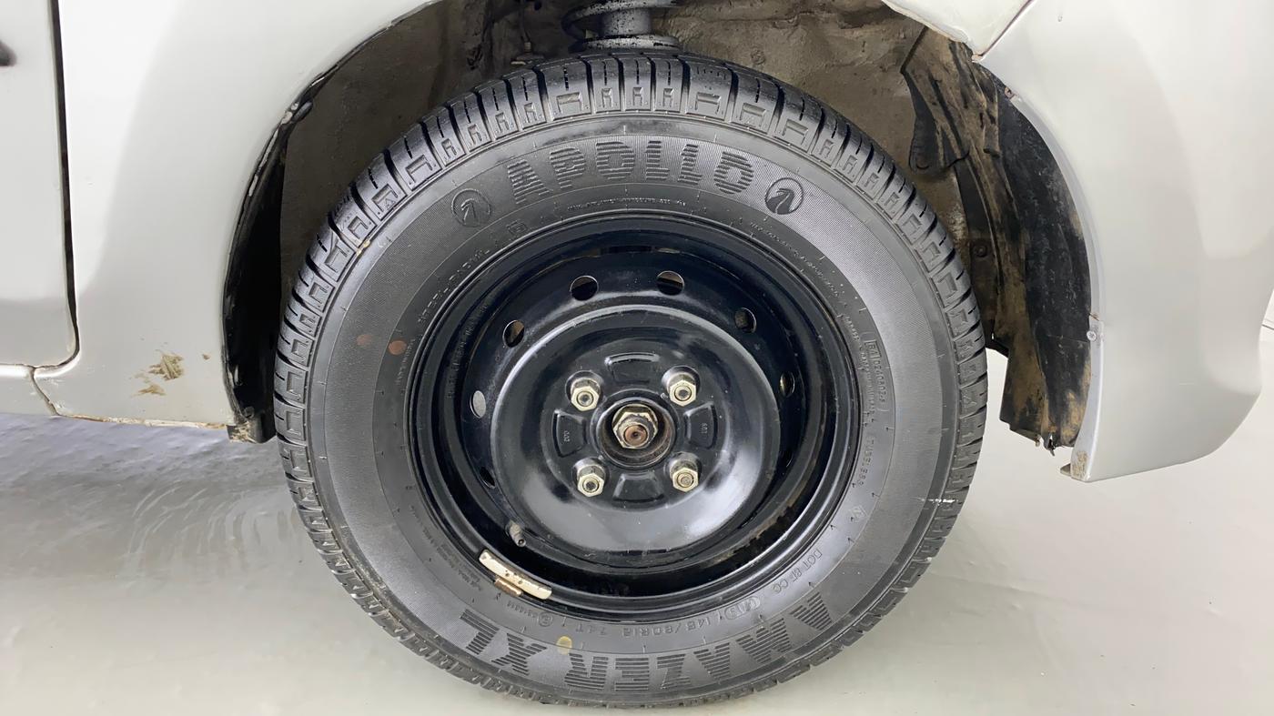 2019 Maruti Alto 800 LXI, Petrol, Manual, 9,221 km, Right Front Wheel