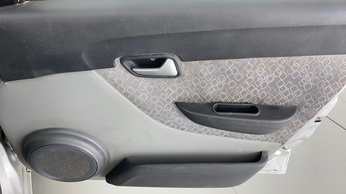 2019 Maruti Alto 800 LXI, Petrol, Manual, 9,221 km, Driver Side Door Panels Control