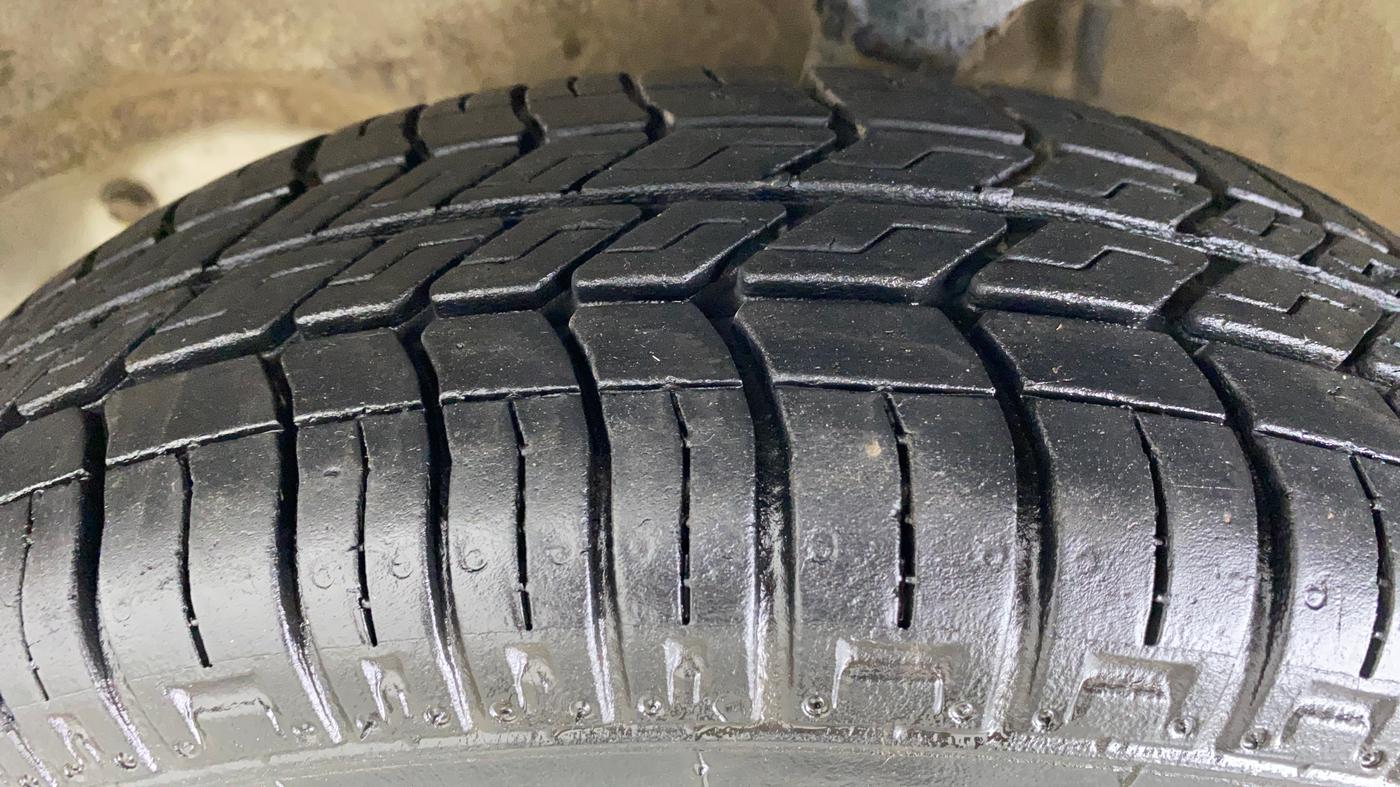 2019 Maruti Alto 800 LXI, Petrol, Manual, 9,221 km, Left Front Tyre Tread