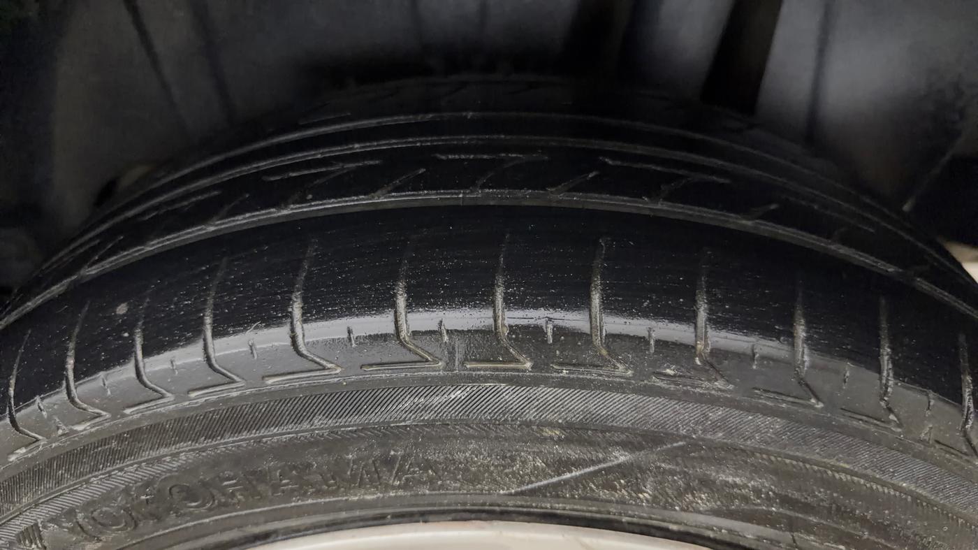 2021 Maruti Ertiga VXI CNG, CNG, Manual, 96,408 km, Left Rear Tyre Tread
