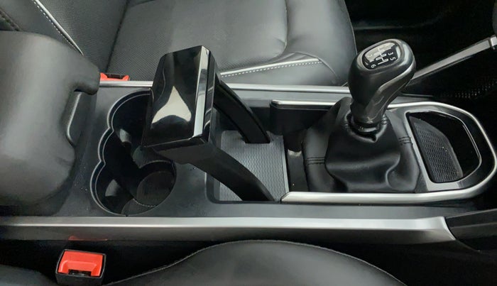 2023 Tata Harrier XT 2.0L KRYOTEC, Diesel, Manual, 16,650 km, Gear Lever