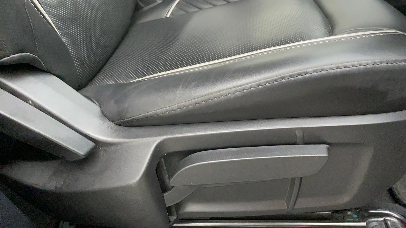 2023 Tata Harrier XT 2.0L KRYOTEC, Diesel, Manual, 16,650 km, Driver Side Adjustment Panel
