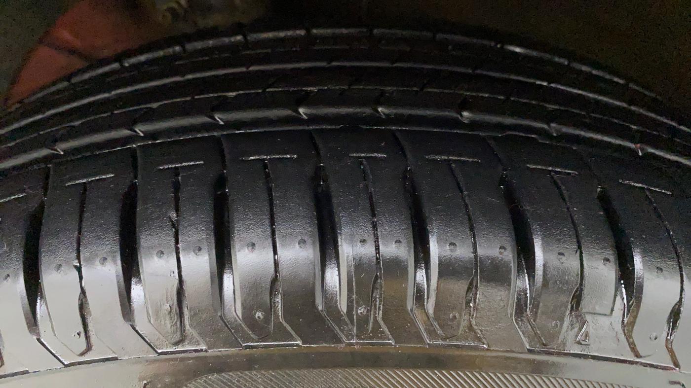2021 Maruti Dzire ZXI Plus, Petrol, Manual, 2,274 km, Right Front Tyre Tread