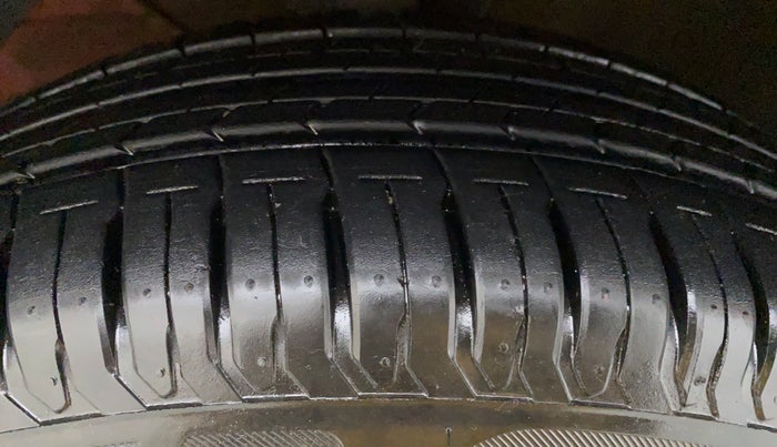2021 Maruti Dzire ZXI Plus, Petrol, Manual, 2,274 km, Left Rear Tyre Tread