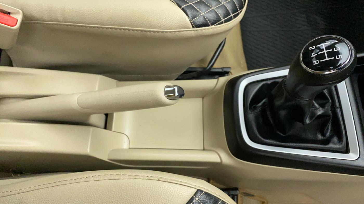 2021 Maruti Dzire ZXI Plus, Petrol, Manual, 2,274 km, Gear Lever