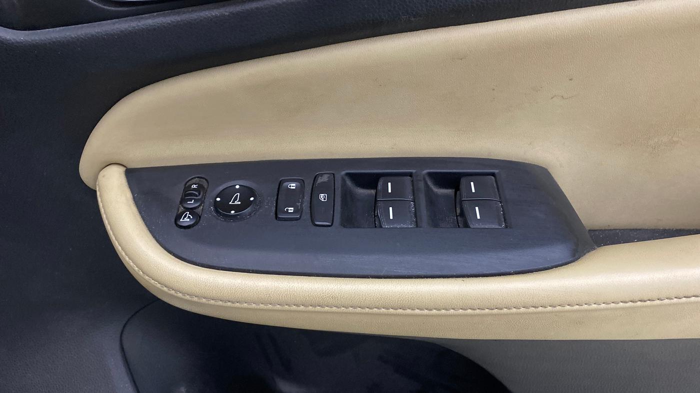 2020 Honda City 1.5L I-VTEC ZX CVT, Petrol, Automatic, 42,776 km, Driver Side Door Panels Control