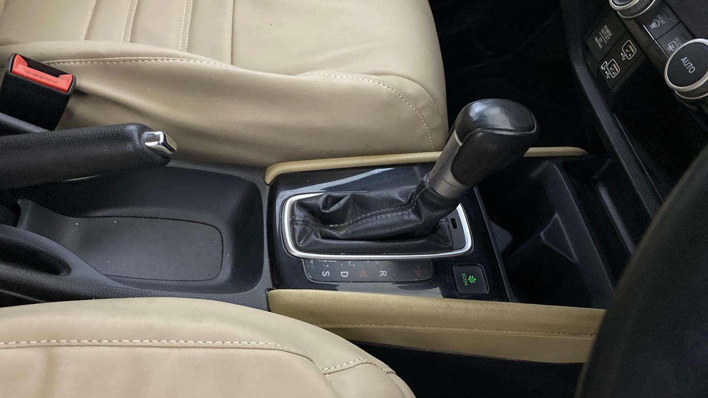 2020 Honda City 1.5L I-VTEC ZX CVT, Petrol, Automatic, 42,776 km, Gear Lever