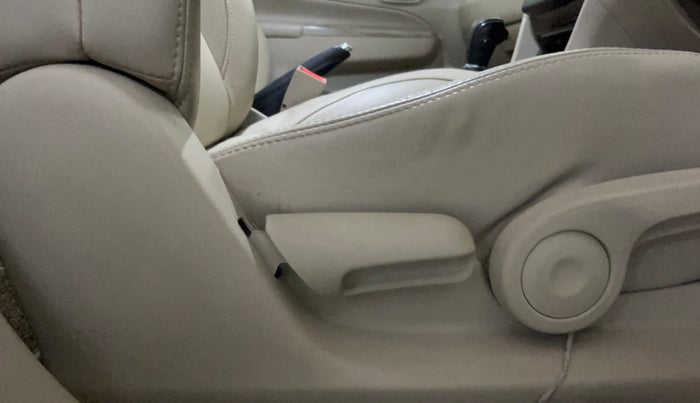 2019 Maruti Ciaz ALPHA  AT 1.5 SHVS PETROL, Petrol, Automatic, 85,193 km, Driver Side Adjustment Panel