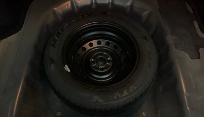 2019 Maruti Ciaz ALPHA  AT 1.5 SHVS PETROL, Petrol, Automatic, 85,193 km, Spare Tyre