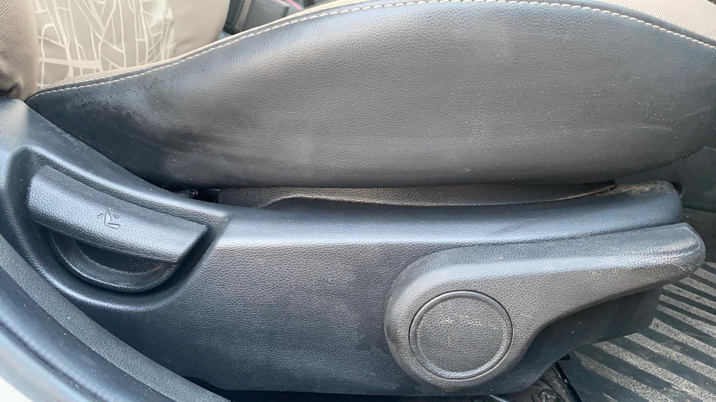2014 Hyundai Xcent S 1.2, Petrol, Manual, 1,29,125 km, Driver Side Adjustment Panel