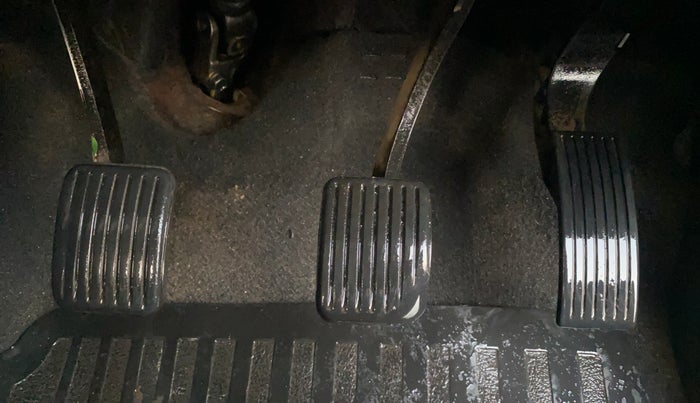 2014 Hyundai Xcent S 1.2, Petrol, Manual, 1,29,125 km, Pedals