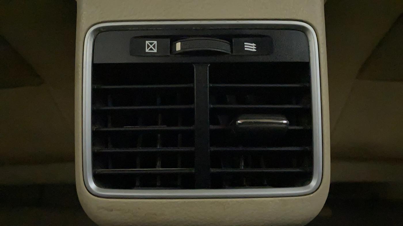 2014 Maruti Ciaz ZDI, Diesel, Manual, 1,19,250 km, Rear AC Vents