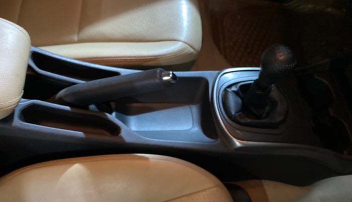 2015 Honda City 1.5L I-VTEC VX, Petrol, Manual, 48,327 km, Gear Lever