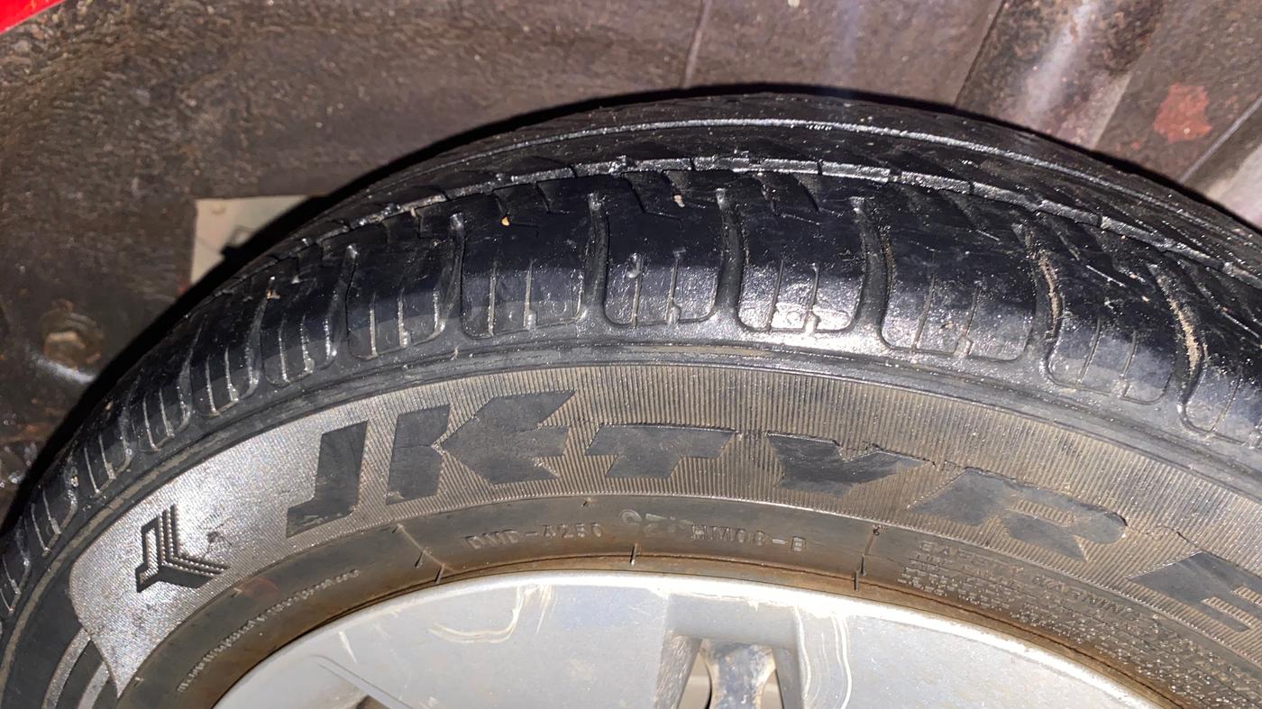 2016 Hyundai Xcent BASE 1.2, Petrol, Manual, 70,133 km, Left Rear Tyre Tread